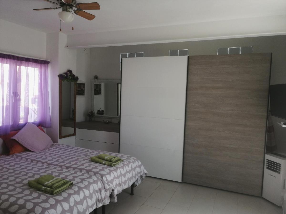 Studio Apartment With Private Terrace, Jacuzzi & Views Mosta Exterior foto