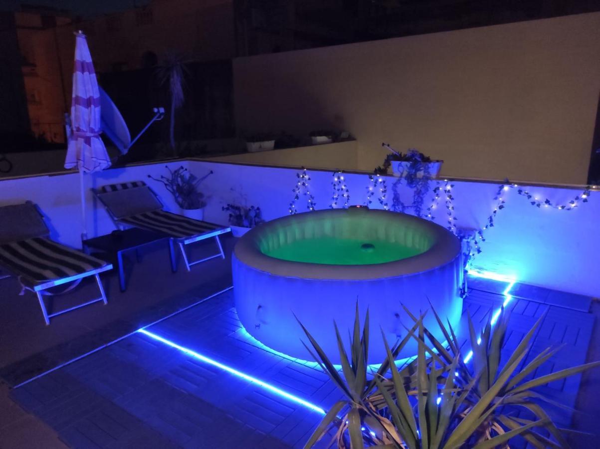 Studio Apartment With Private Terrace, Jacuzzi & Views Mosta Exterior foto